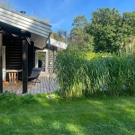 Log Near With Garden Shelter Dom wakacyjny Rørvig