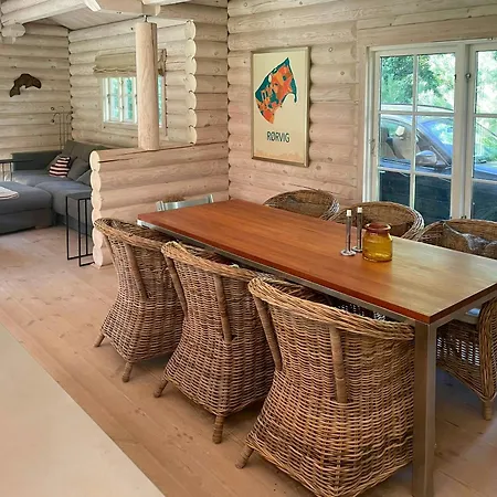 Log Near With Garden Shelter Dom wakacyjny