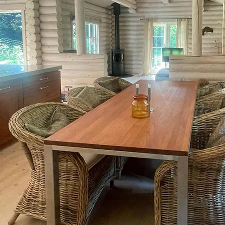 Log Near With Garden Shelter Dom wakacyjny